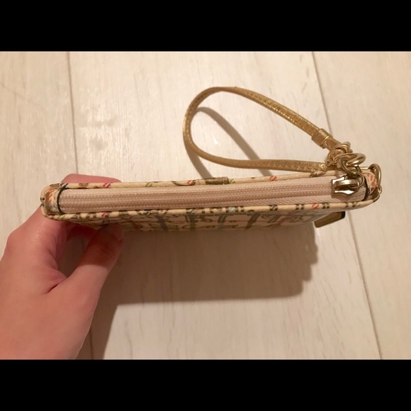 Coach Clutch - Picture 3 of 4